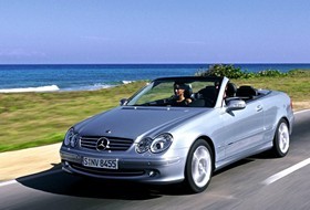 自驾游在高速公路